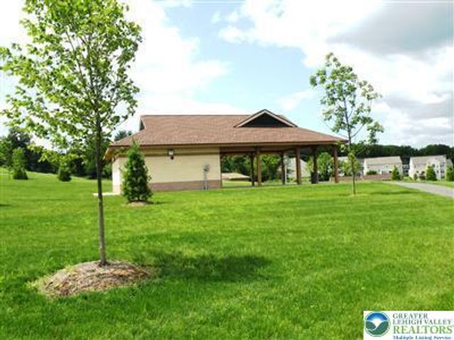 3646 Clauss Drive, Lower Macungie Twp, PA 18062