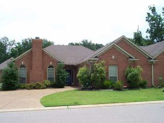 1916 E PHEASANT ACRES LN, Memphis, TN 38016