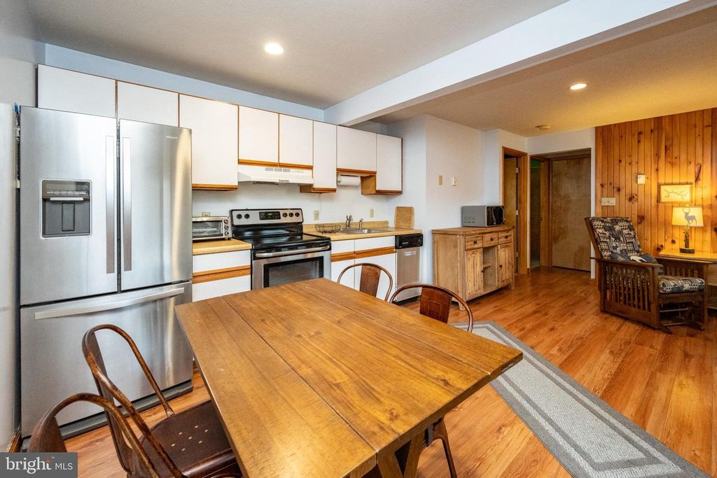 Image 7 of property listing at 181 JEFFREY LN #23A, Oakland, MD 21550