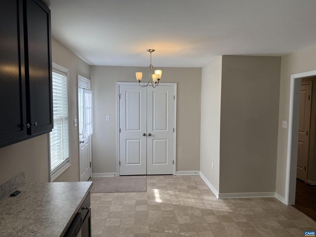 1444 SCHOOL BUS RD, Louisa, VA 23093