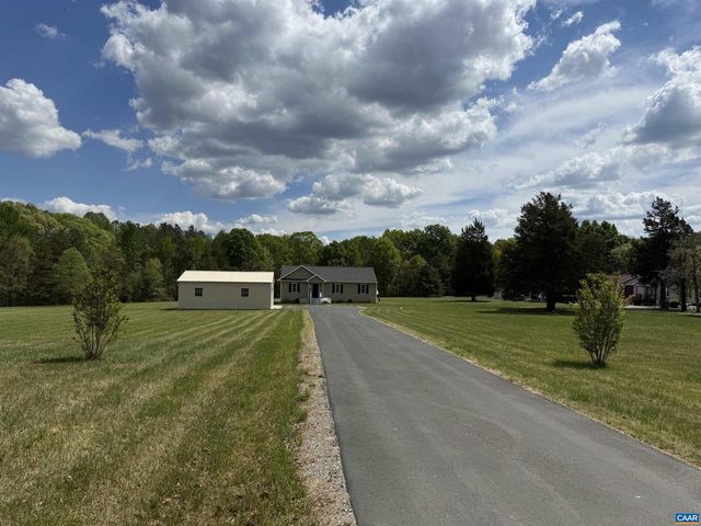 1444 SCHOOL BUS RD, Louisa, VA 23093