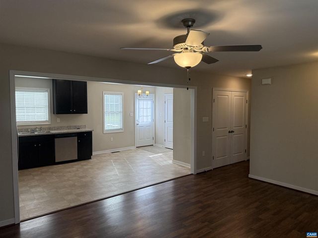 1444 SCHOOL BUS RD, Louisa, VA 23093