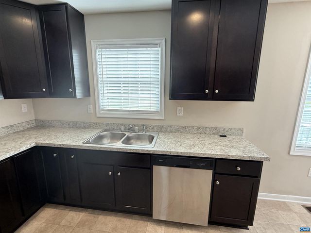 1444 SCHOOL BUS RD, Louisa, VA 23093