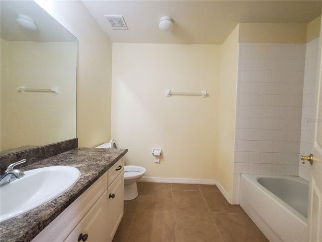 1561 NW 29TH ROAD 8, Gainesville, FL 32605
