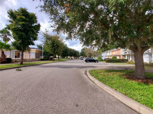 1561 NW 29TH ROAD 8, Gainesville, FL 32605