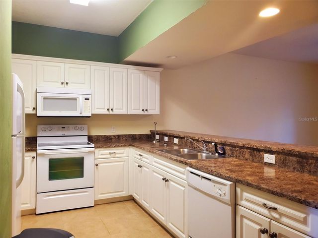 1561 NW 29TH ROAD 8, Gainesville, FL 32605