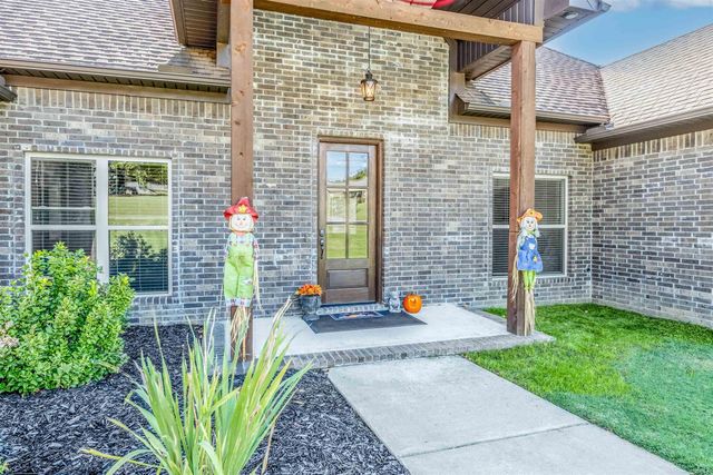 8 Winterberry Drive, Greenbrier, AR 72058