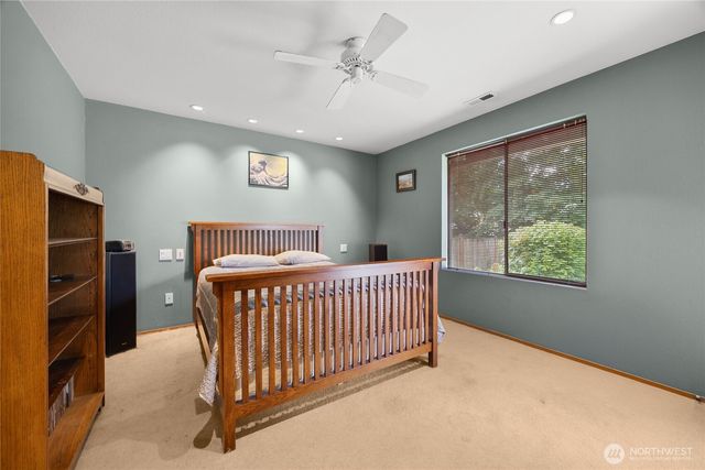 21815 SE 271st Street, Maple Valley, WA 98038