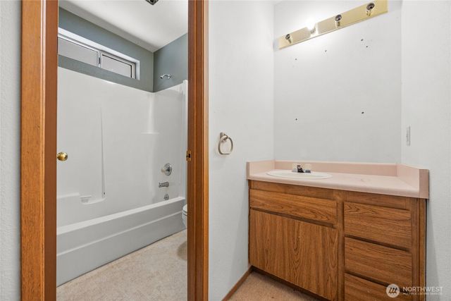 21815 SE 271st Street, Maple Valley, WA 98038