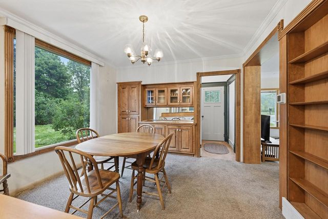 S83W24105 Artesian AVENUE, Big Bend, WI 53103