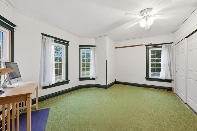 S83W24105 Artesian AVENUE, Big Bend, WI 53103