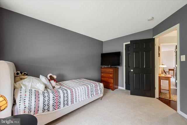 304 MORLYN DR, Stephenson, VA 22656