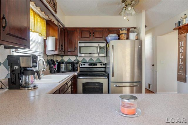 1517 Southwick Drive, Tecumseh, MI 49286