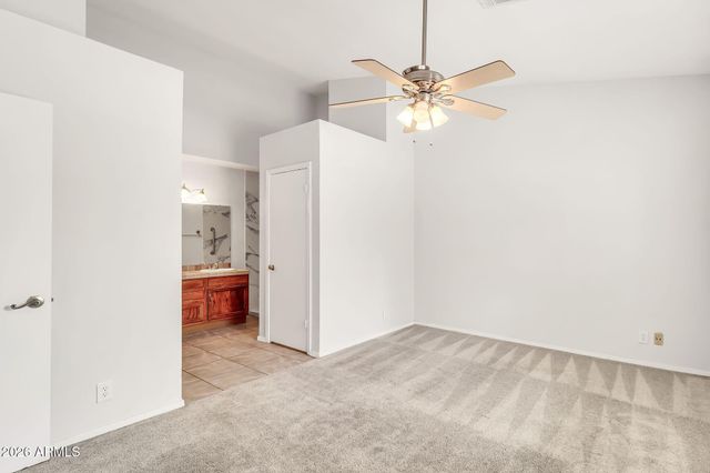 962 E VAUGHN Avenue, Gilbert, AZ 85234