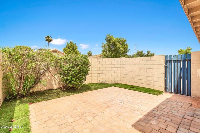 962 E VAUGHN Avenue, Gilbert, AZ 85234
