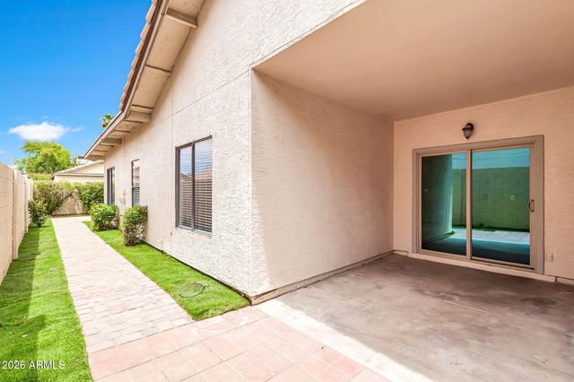 962 E VAUGHN Avenue, Gilbert, AZ 85234