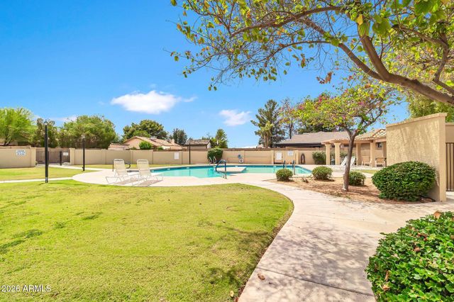 962 E VAUGHN Avenue, Gilbert, AZ 85234