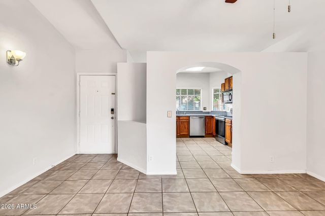 962 E VAUGHN Avenue, Gilbert, AZ 85234