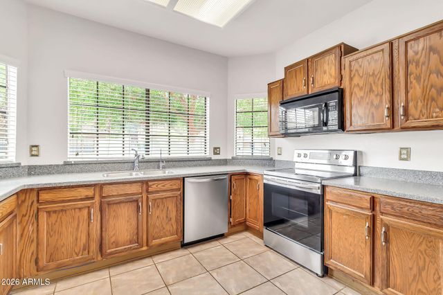 962 E VAUGHN Avenue, Gilbert, AZ 85234
