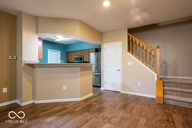 8045 Seabrook Drive, Indianapolis, IN 46237