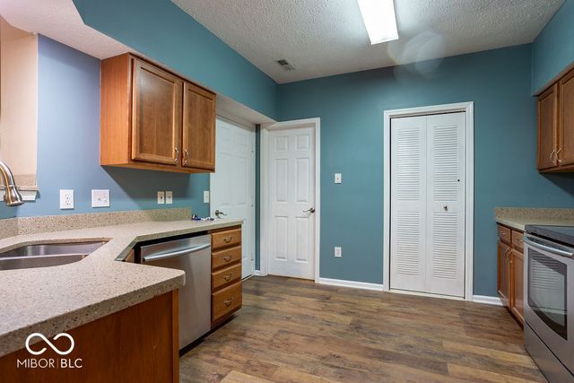 8045 Seabrook Drive, Indianapolis, IN 46237