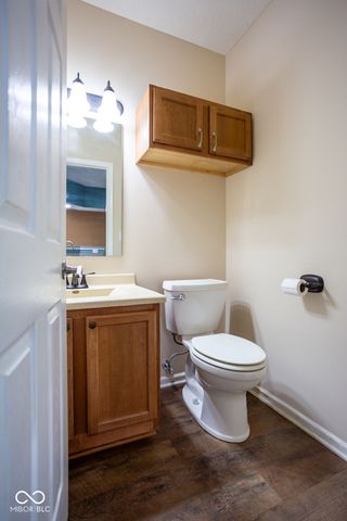 8045 Seabrook Drive, Indianapolis, IN 46237