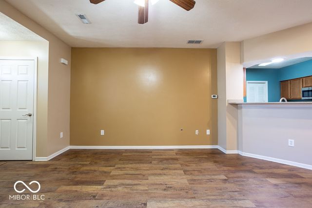 8045 Seabrook Drive, Indianapolis, IN 46237