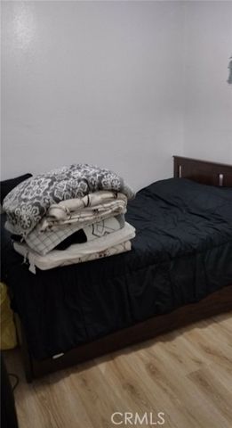 910 E 76th, Los Angeles, CA 90001