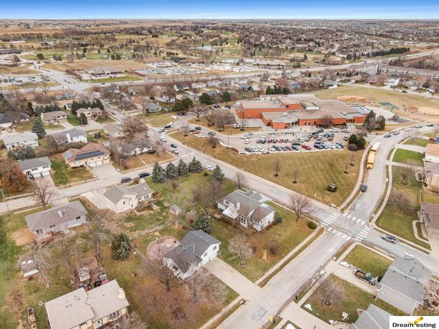 20210 Hopper Street, Elkhorn, NE 68022