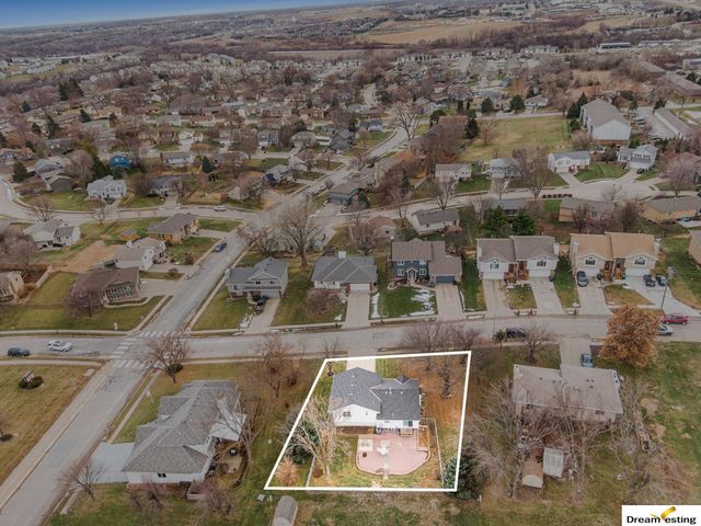 20210 Hopper Street, Elkhorn, NE 68022