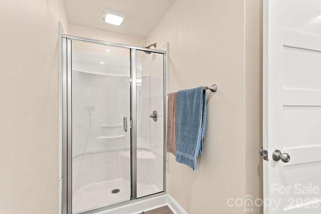 108 W Lee Avenue, Bessemer City, NC 28016