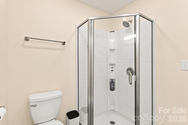 108 W Lee Avenue, Bessemer City, NC 28016