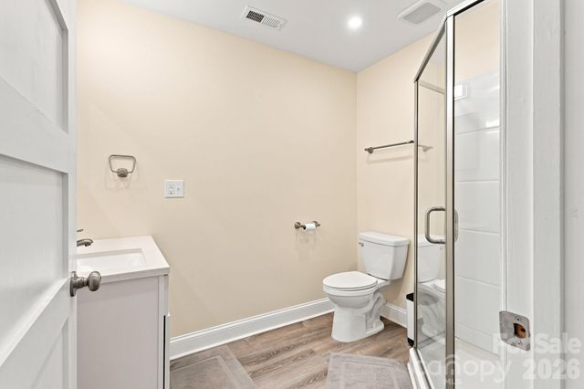 108 W Lee Avenue, Bessemer City, NC 28016