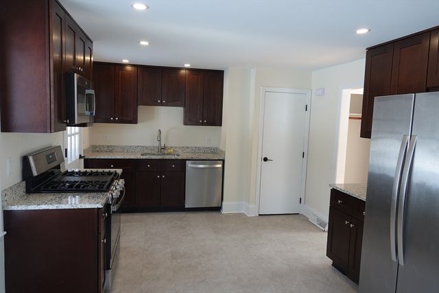 6 Pondover Rd 6, Billerica, MA 01821