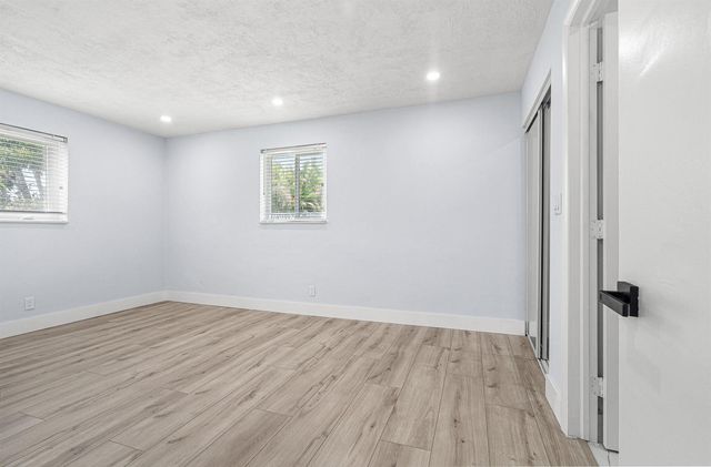 160 NE 60TH Street, Oakland Park, FL 33334