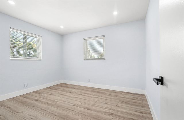 160 NE 60TH Street, Oakland Park, FL 33334