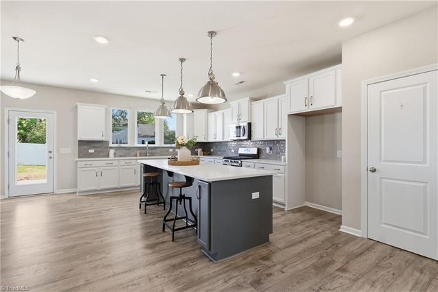 2404 Dukes Hollow Court, High Point, NC 27265