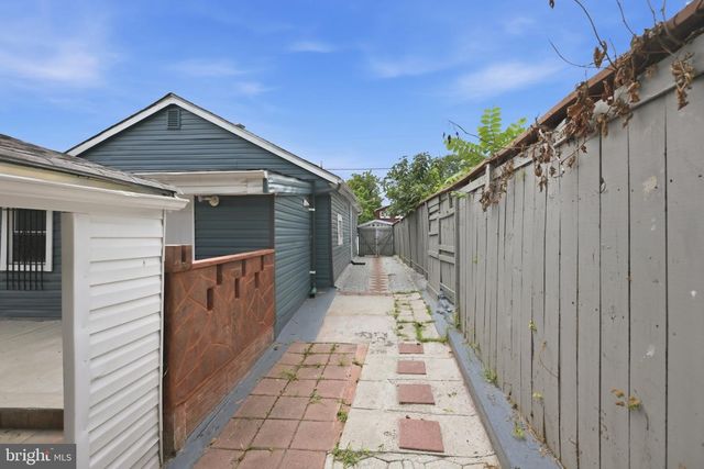 805 EASTERN AVE, Fairmount Heights, MD 20743