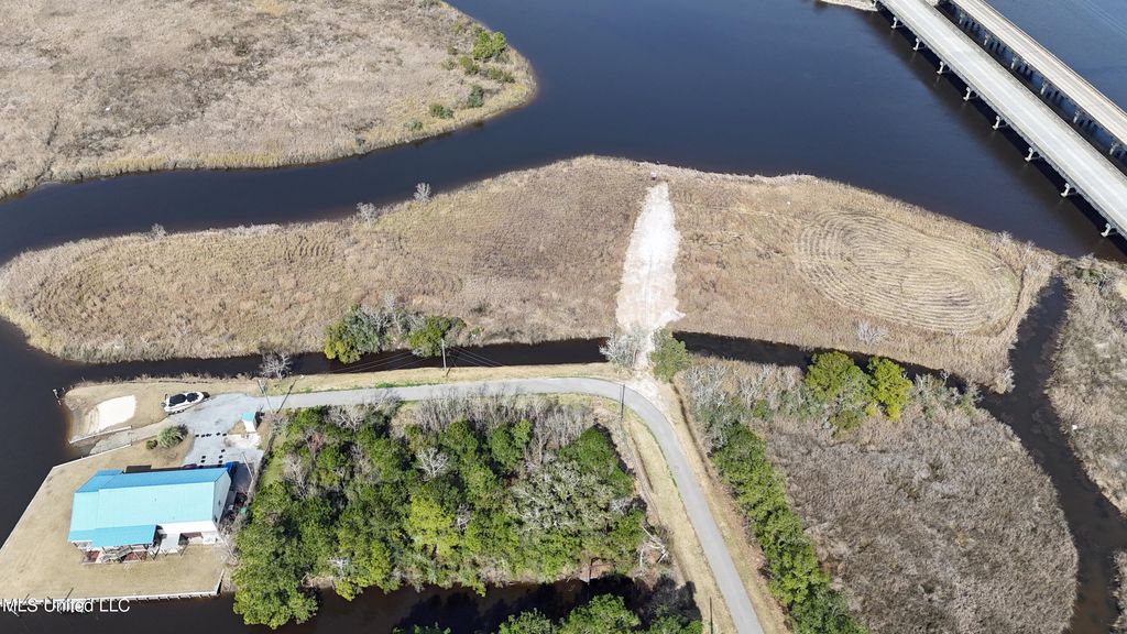 11083 Etna Street, Bay Saint Louis, MS 39520