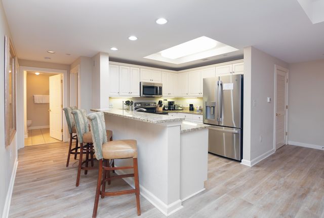 9994 Beach Club Dr Apt 808, Myrtle Beach, SC 29572