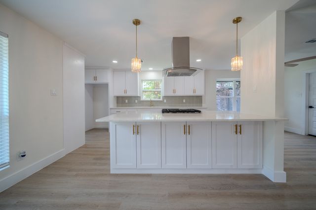 142 Ridgegate Drive, Garland, TX 75040