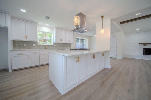 142 Ridgegate Drive, Garland, TX 75040