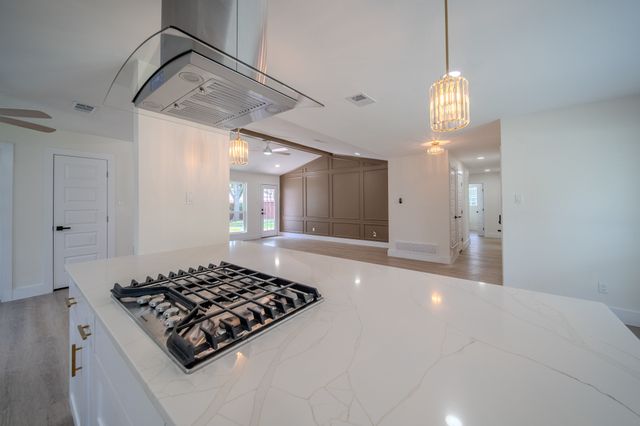142 Ridgegate Drive, Garland, TX 75040