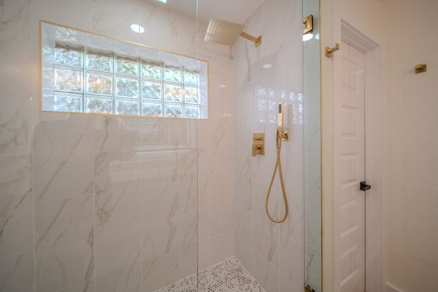 142 Ridgegate Drive, Garland, TX 75040