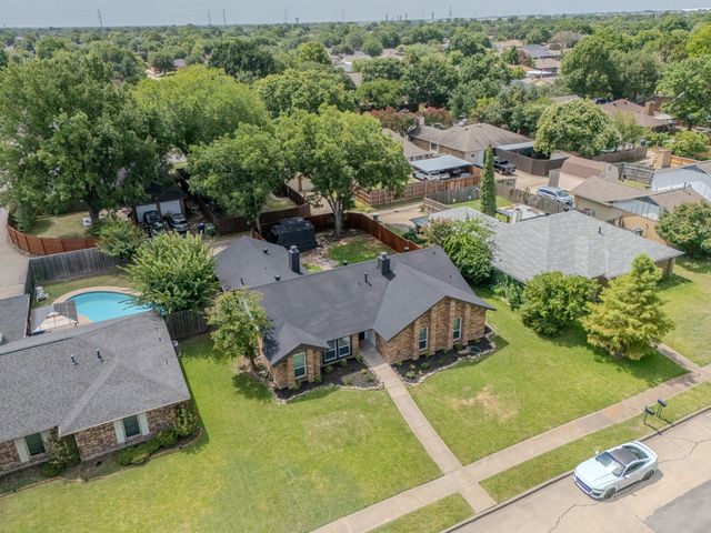 142 Ridgegate Drive, Garland, TX 75040