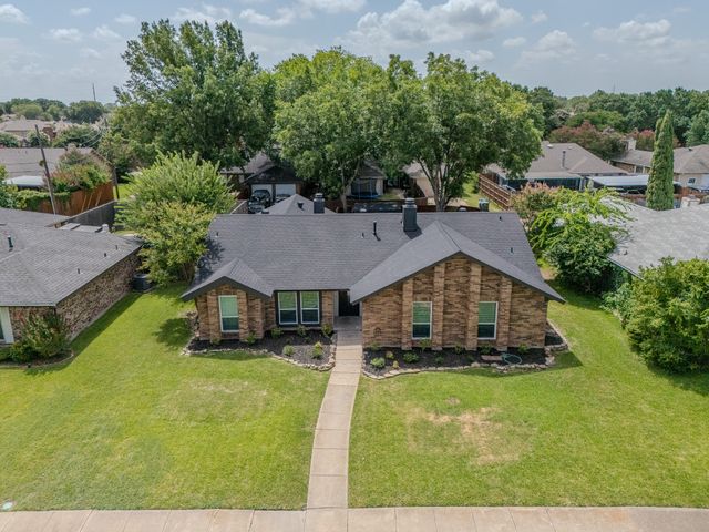 142 Ridgegate Drive, Garland, TX 75040