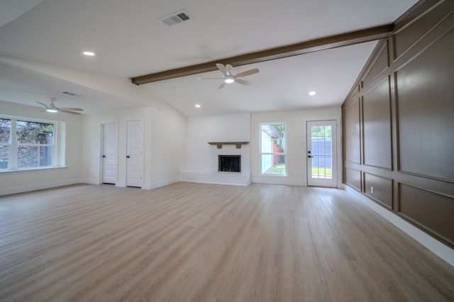 142 Ridgegate Drive, Garland, TX 75040