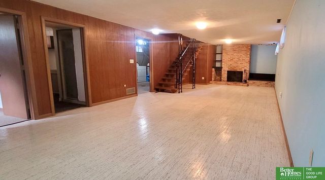 1229 N Delaware Avenue, York, NE 68467