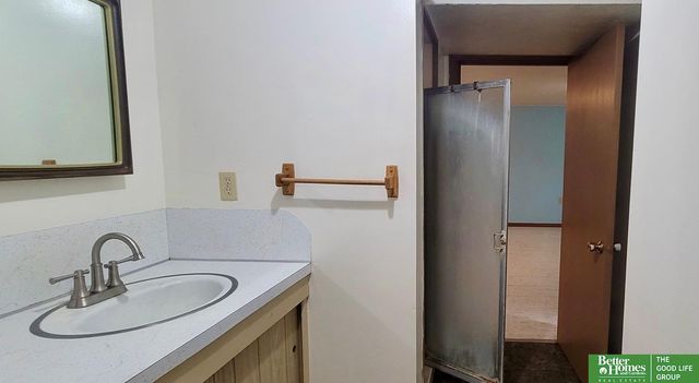 1229 N Delaware Avenue, York, NE 68467