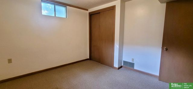 1229 N Delaware Avenue, York, NE 68467